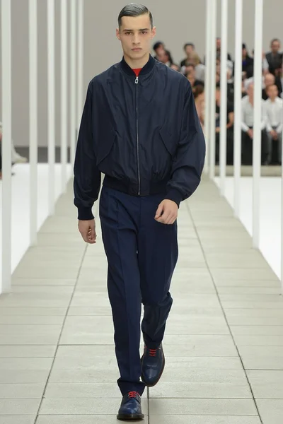 Look 34